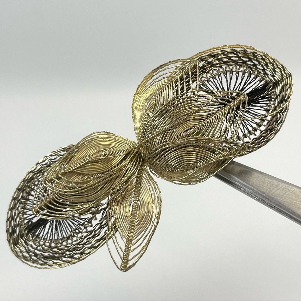 1950s Germany Gold-Tone Spun Wire Brooch Vintage Flower Leaf Statement